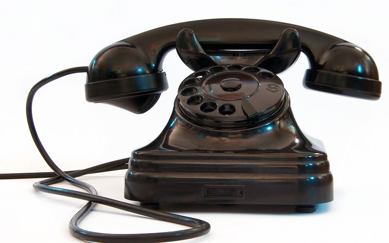 Butta via il telefono fisso dalla tua scrivania! ERITEL