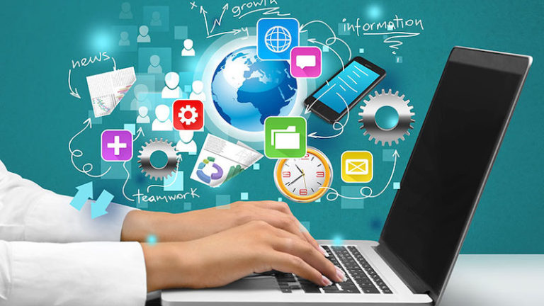 Persona con competenze digitali