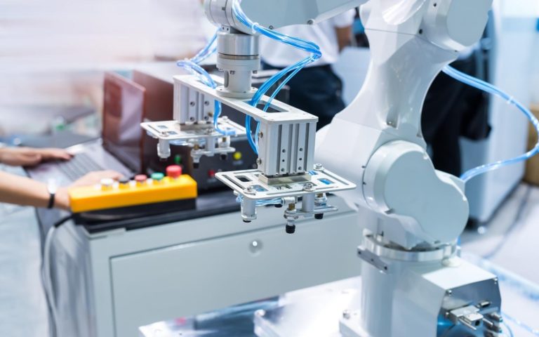 macchinario con Dispositivi IOT