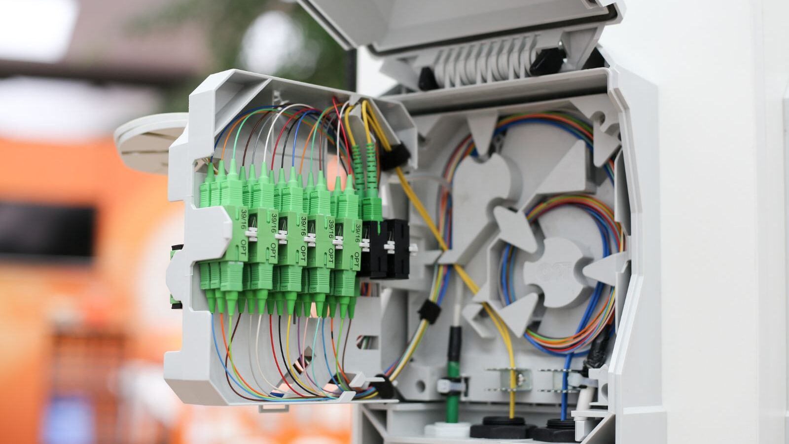 Immagine di un ROE, ripartitore di fibra ottica