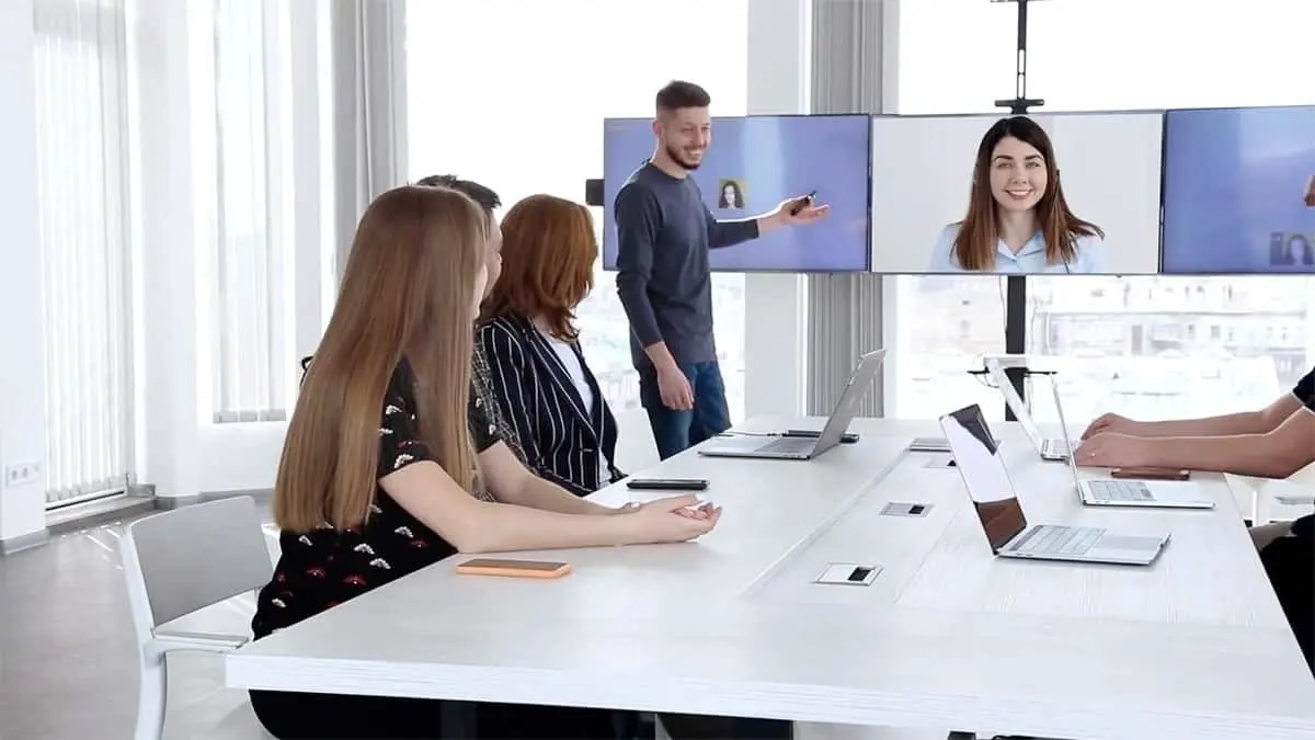 wizyconf-conference Persone in videoconferenza